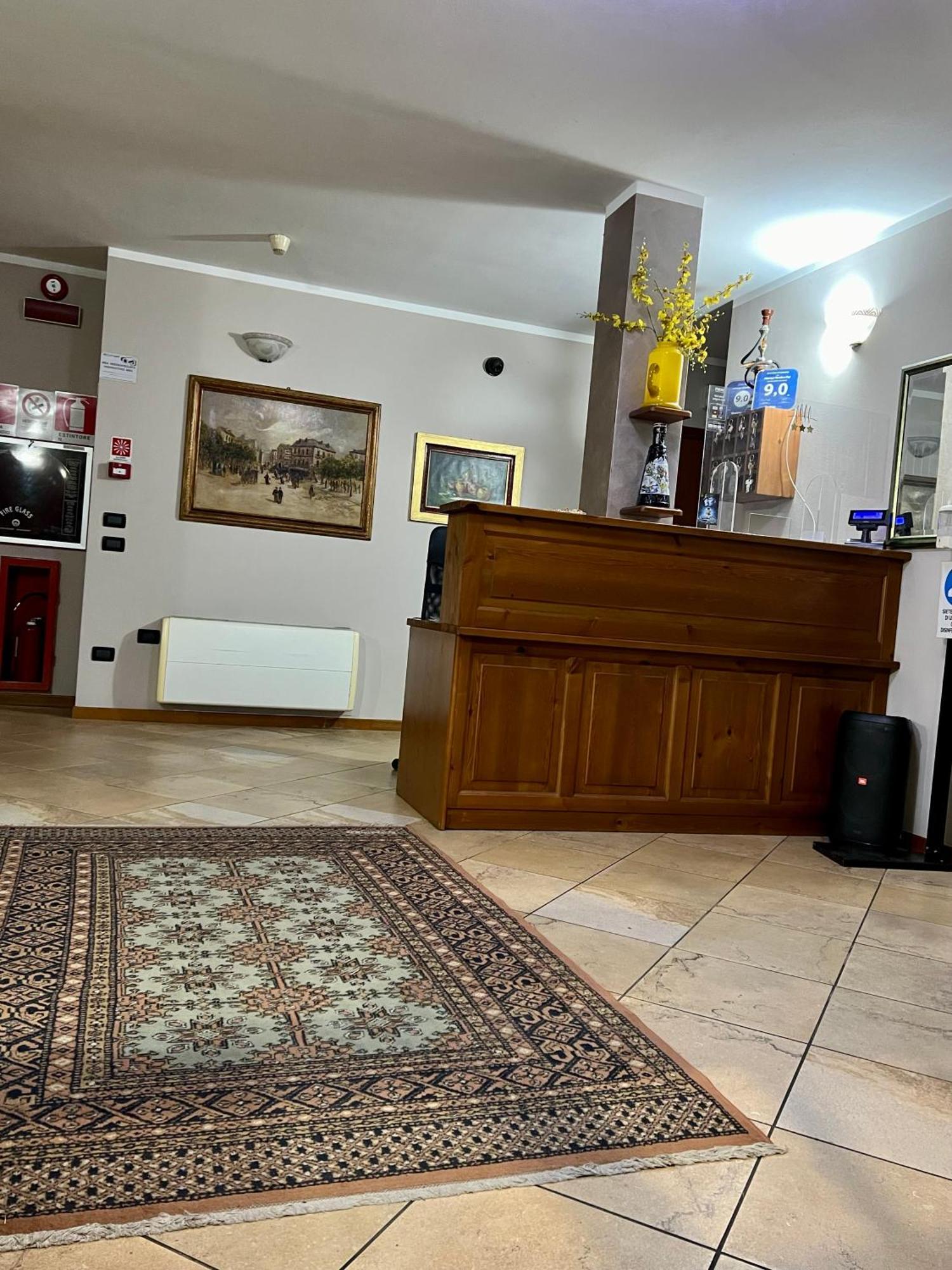 Albergo Quatro Pini Pozzolengo Zewnętrze zdjęcie