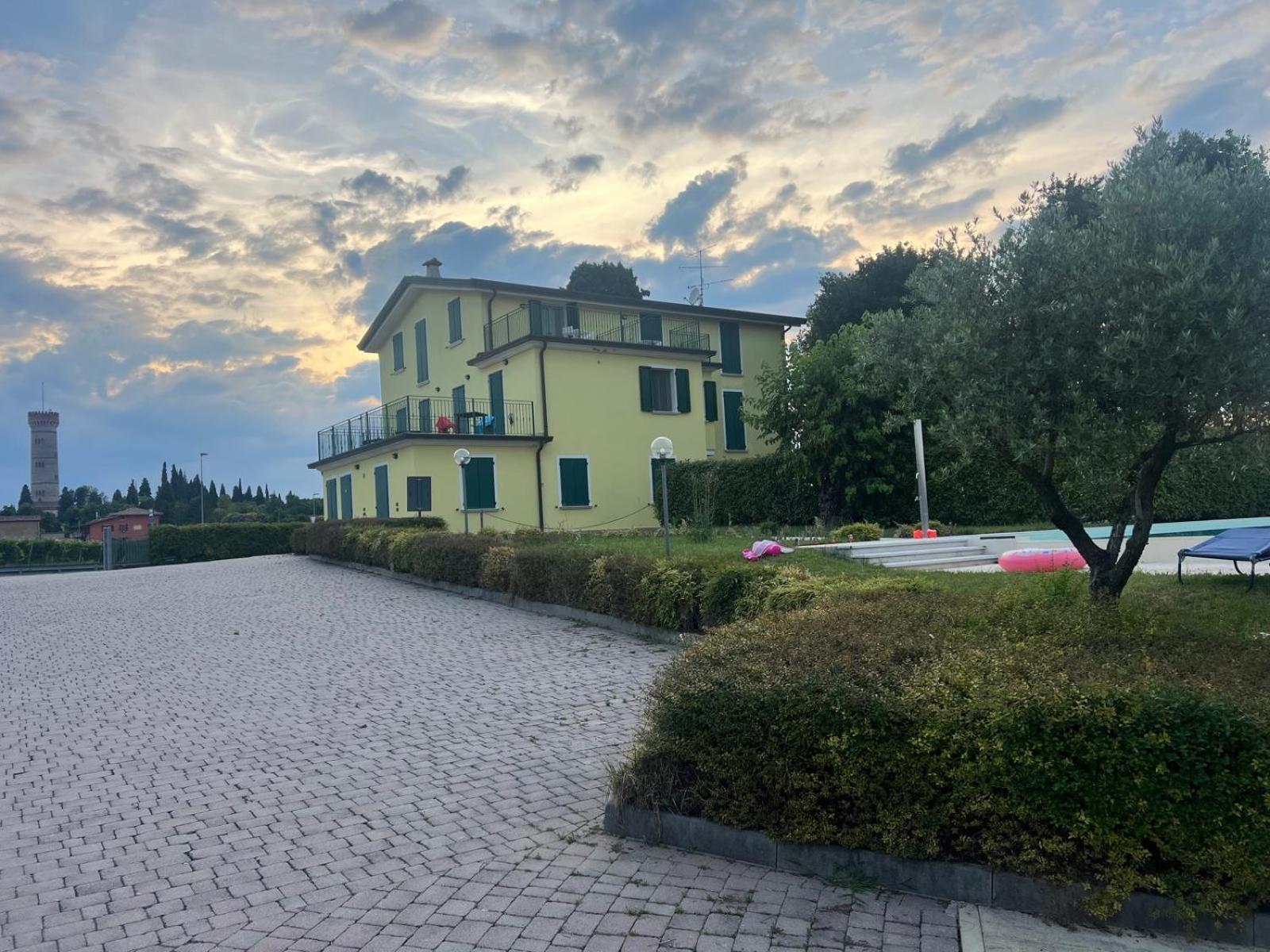 Albergo Quatro Pini Pozzolengo Zewnętrze zdjęcie